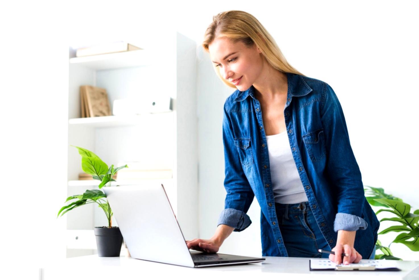 Equipo de aprexivona trabajando en análisis financiero detallado